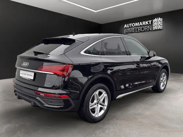 Audi Q5 view 5