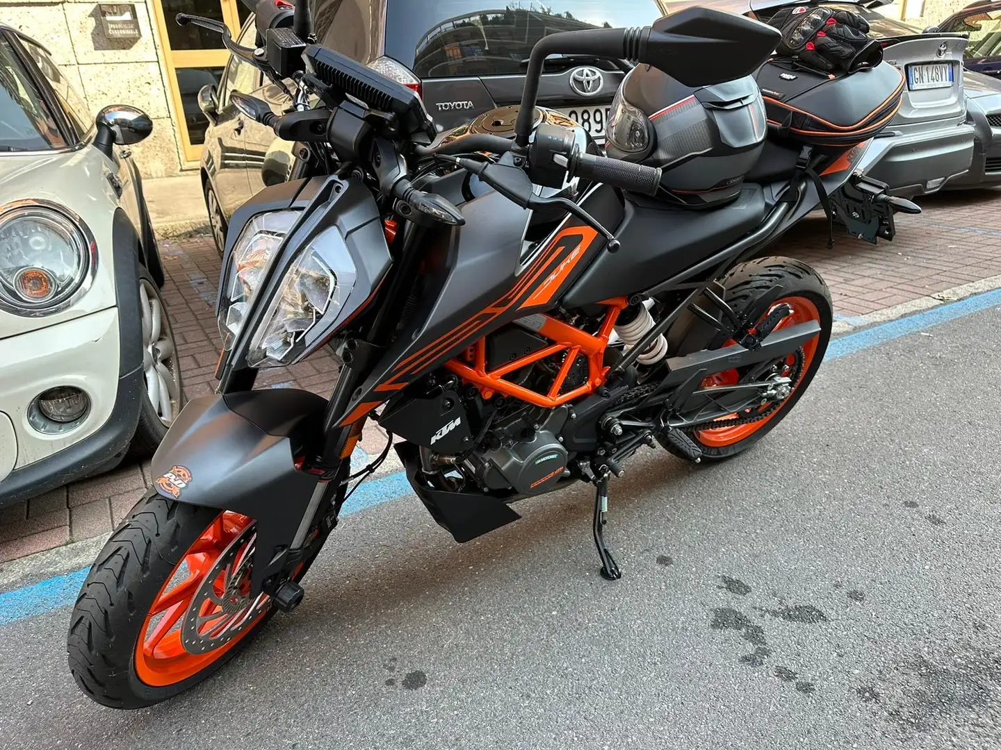 KTM 125 Duke Black Nero - 1
