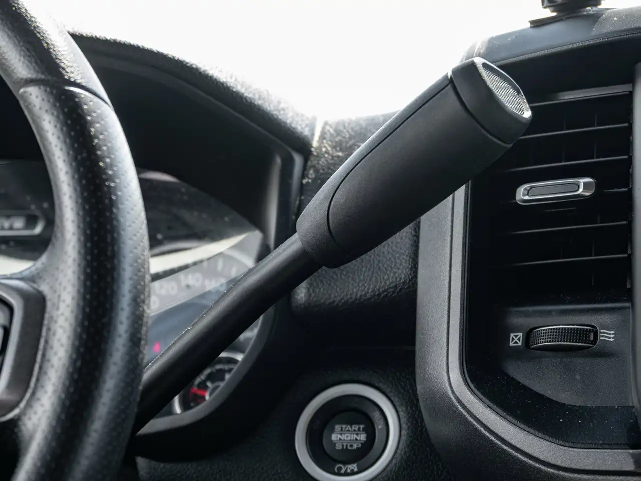 RAM 3500 снимка RAM 3500