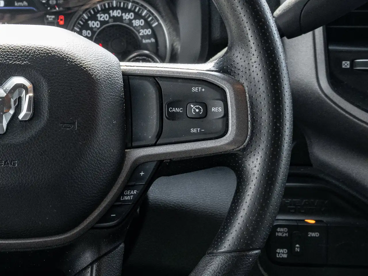 RAM 3500 снимка RAM 3500