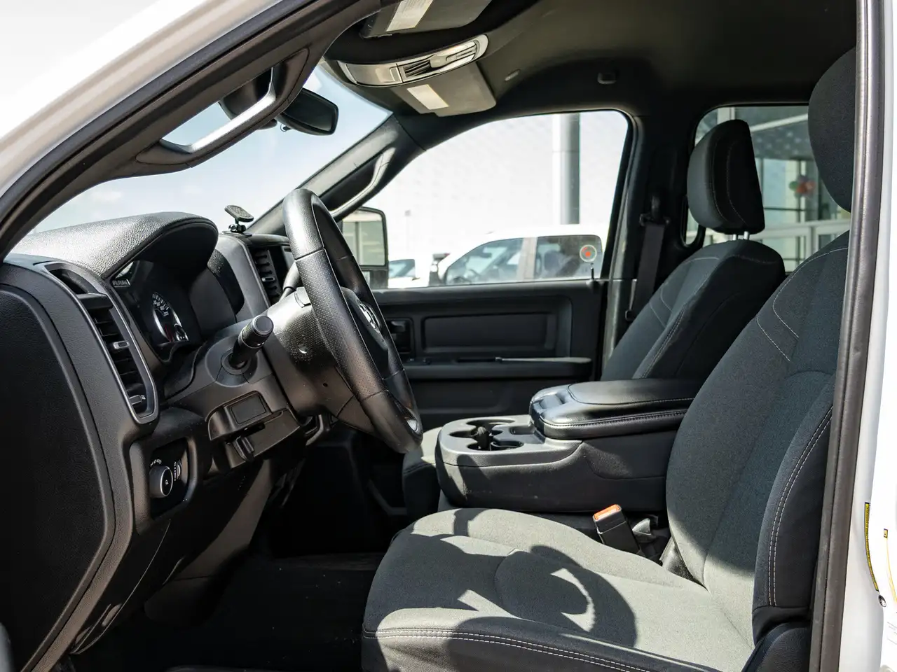 RAM 3500 снимка RAM 3500