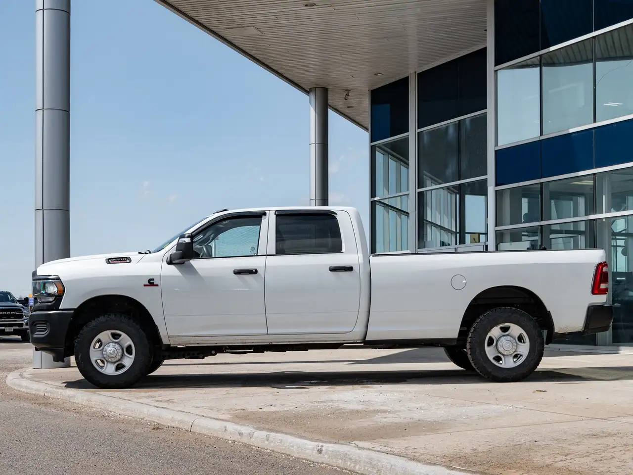 RAM 3500 снимка RAM 3500
