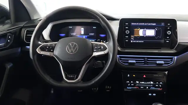 Volkswagen T-Cross view 4