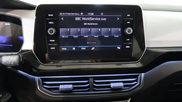 Volkswagen T-Cross view 10