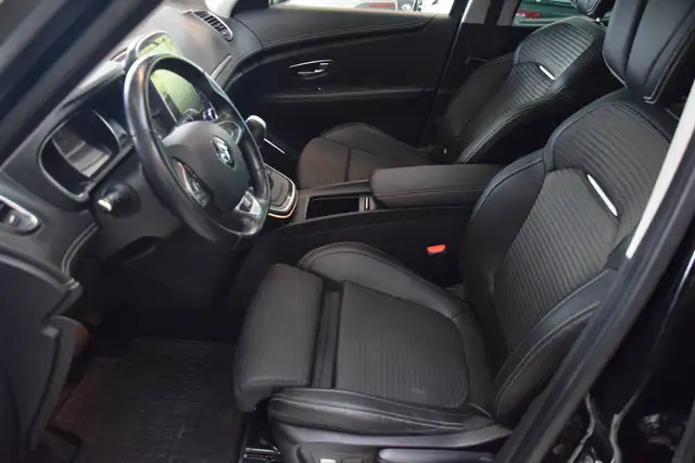 Renault Scenic view 4
