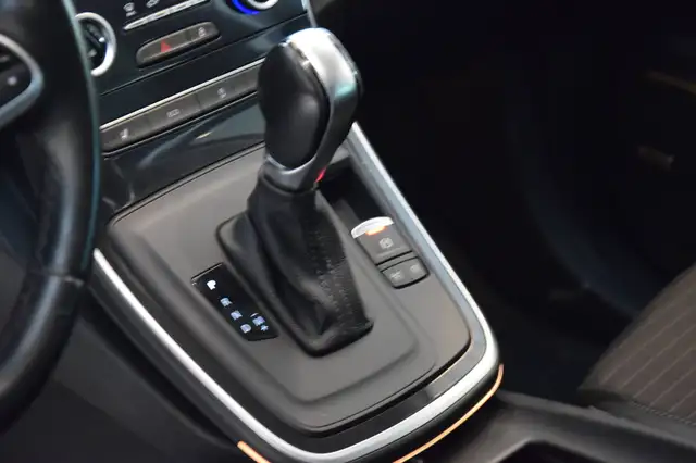 Renault Scenic view 8
