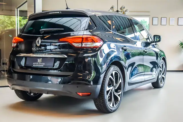 Renault Scenic view 11