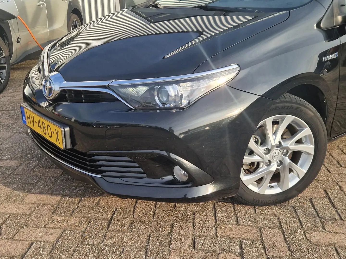 Toyota Auris 1.8 Hybrid Lease Pro Noir - 2