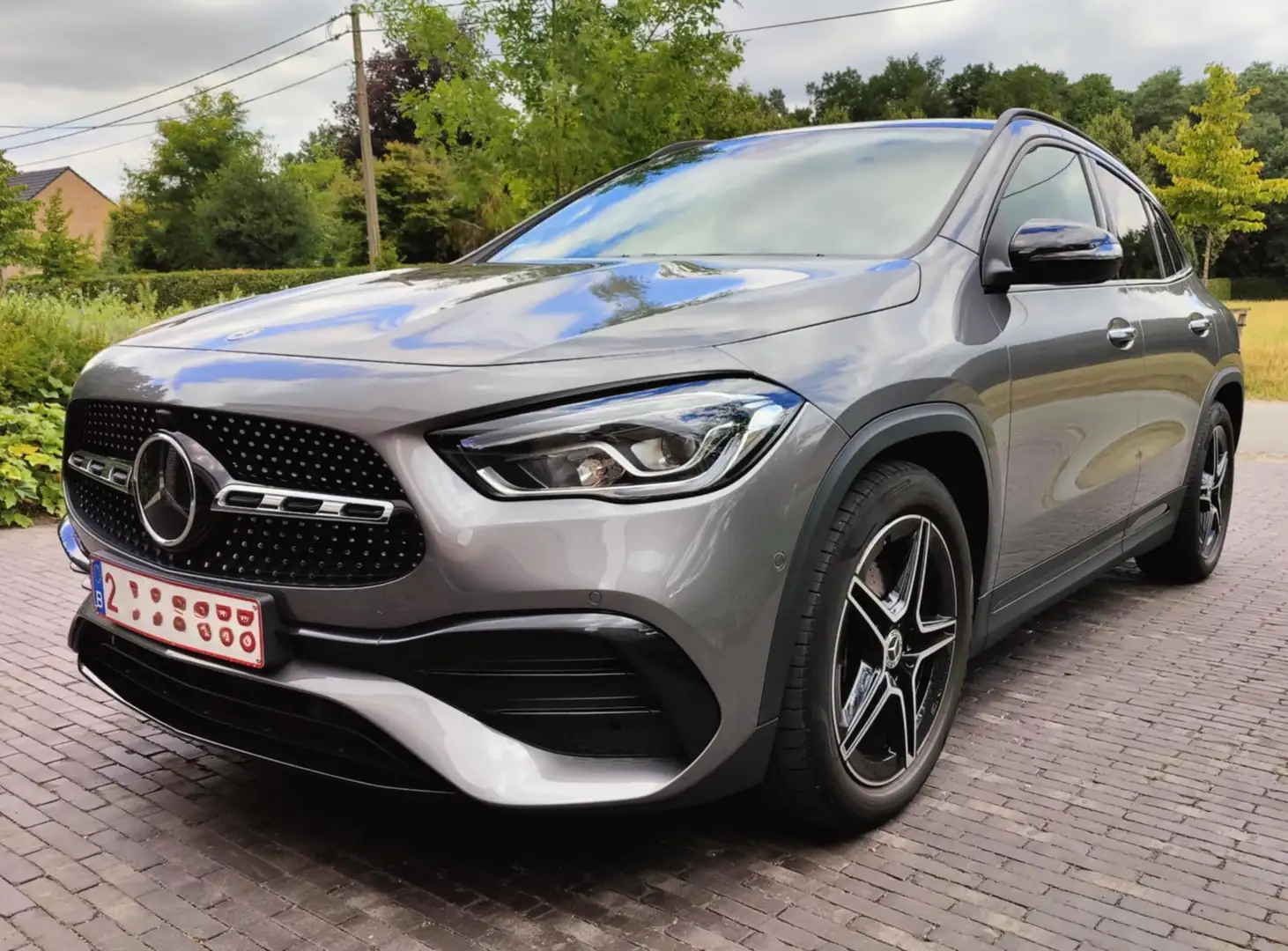 Mercedes-Benz GLA 180 GLA 180 7G-DCT AMG Line Gris - 2