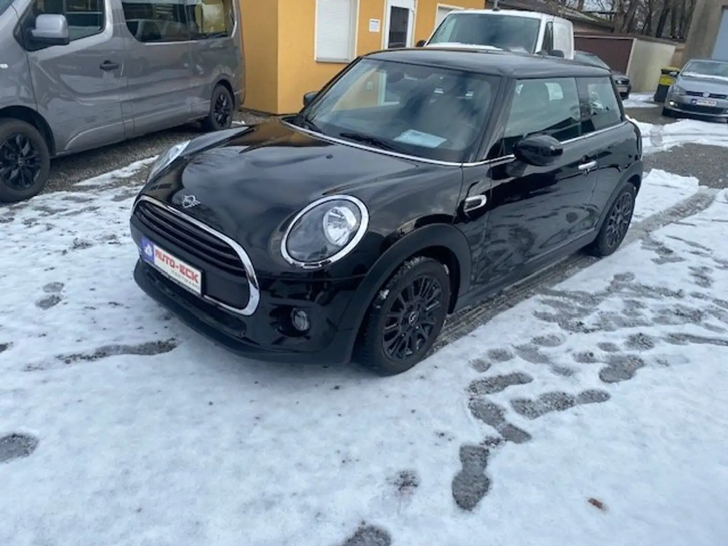 MINI One One 1 Hand 19tkm LED Schwarz - 1