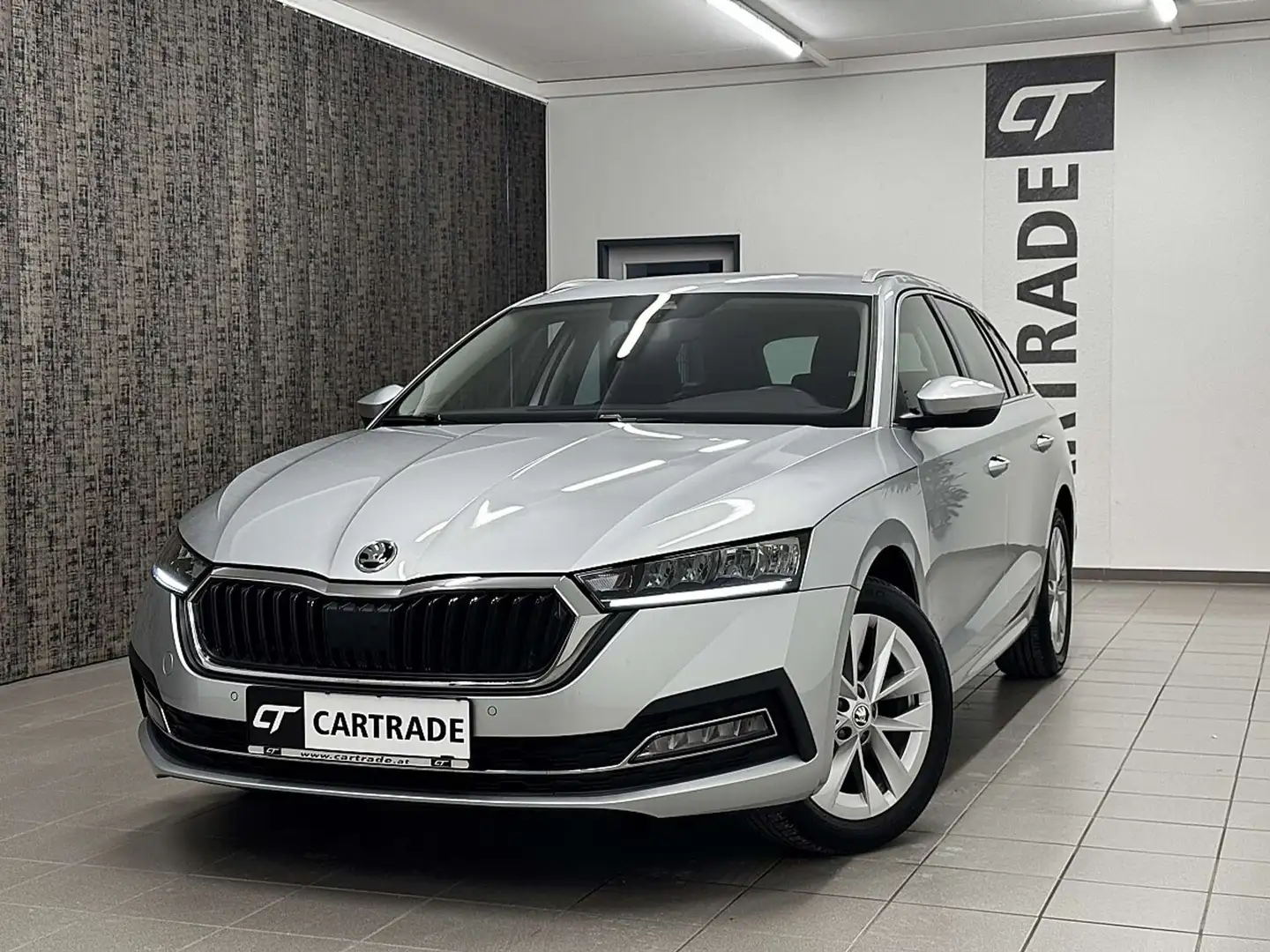 Skoda Octavia Combi 2,0 TDI Style DSG / LED/ VIRTUAL/ APP CON... Silber - 1