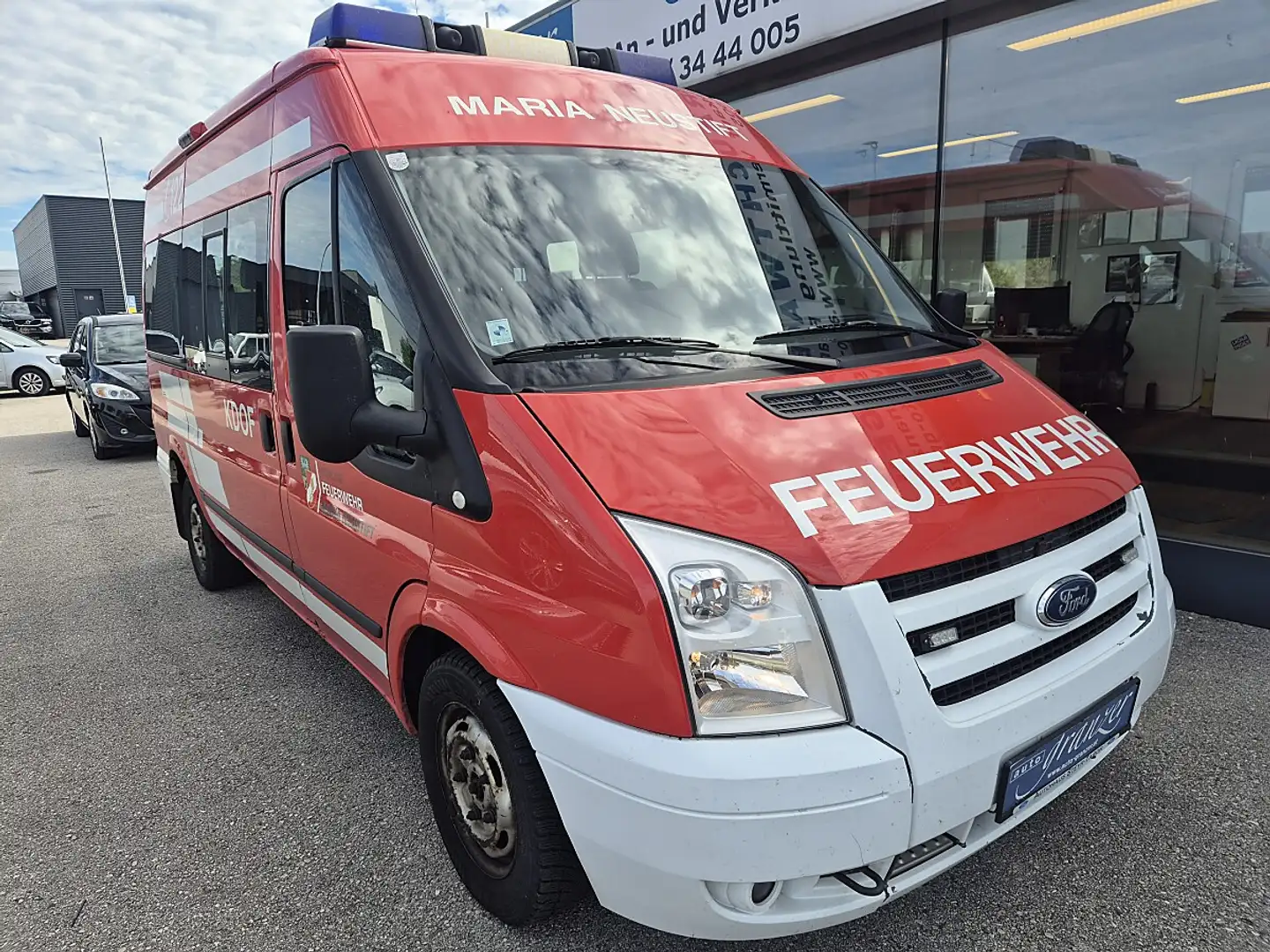 Ford Transit FT 300 M Vario Trend 4.36 2,2 TDCi Rot - 2