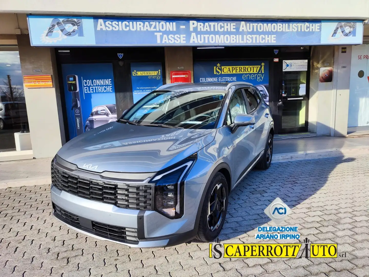 Kia Sportage Sportage 1.6 crdi mhev Business mt Grijs - 1