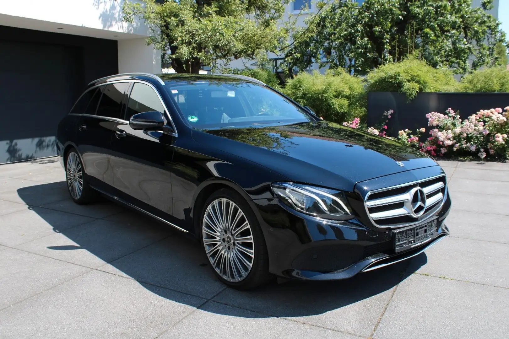 Mercedes-Benz E 350 D T-Modell*360°/AMBIENTE/LED/NAVI/SHZ* Nero - 2