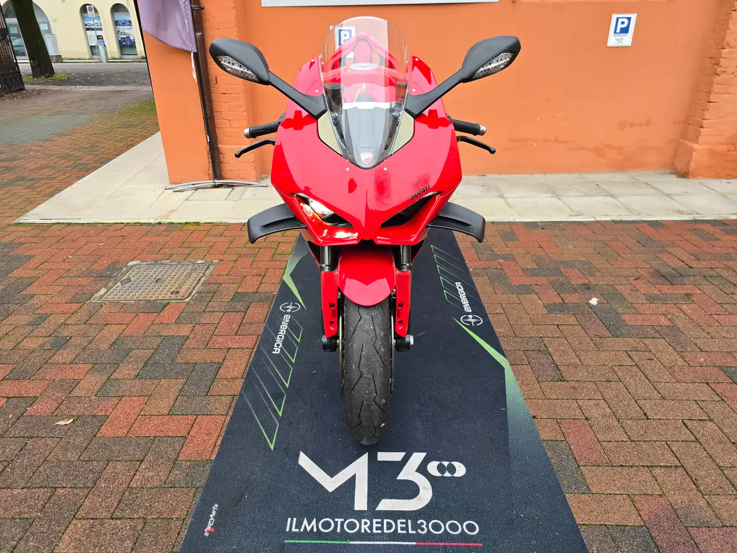 Ducati Panigale V4 Rosso - 2