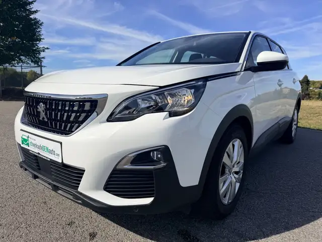 Peugeot 5008 Active 7-Sitzer Navi*Klimaaut*Kamera uvm.