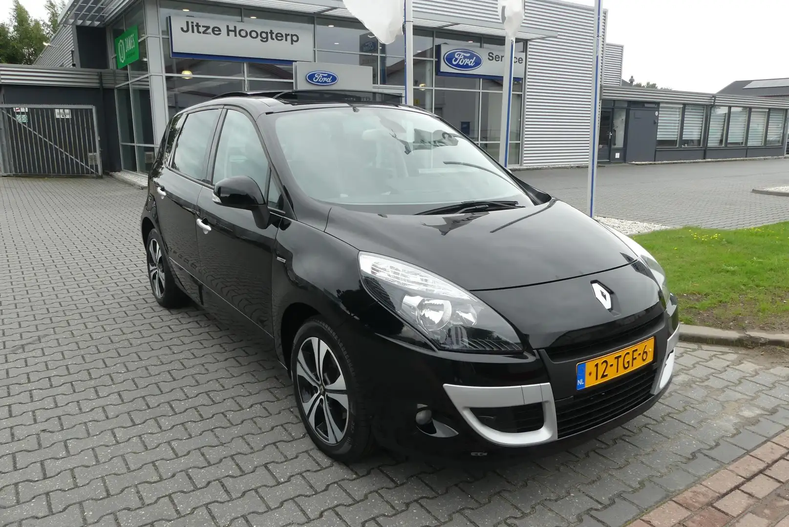 Renault Scenic 1.4 TCe Bose CRUISE, CLIMA, NAVI, CAMERA, TREKHAAK Zwart - 1