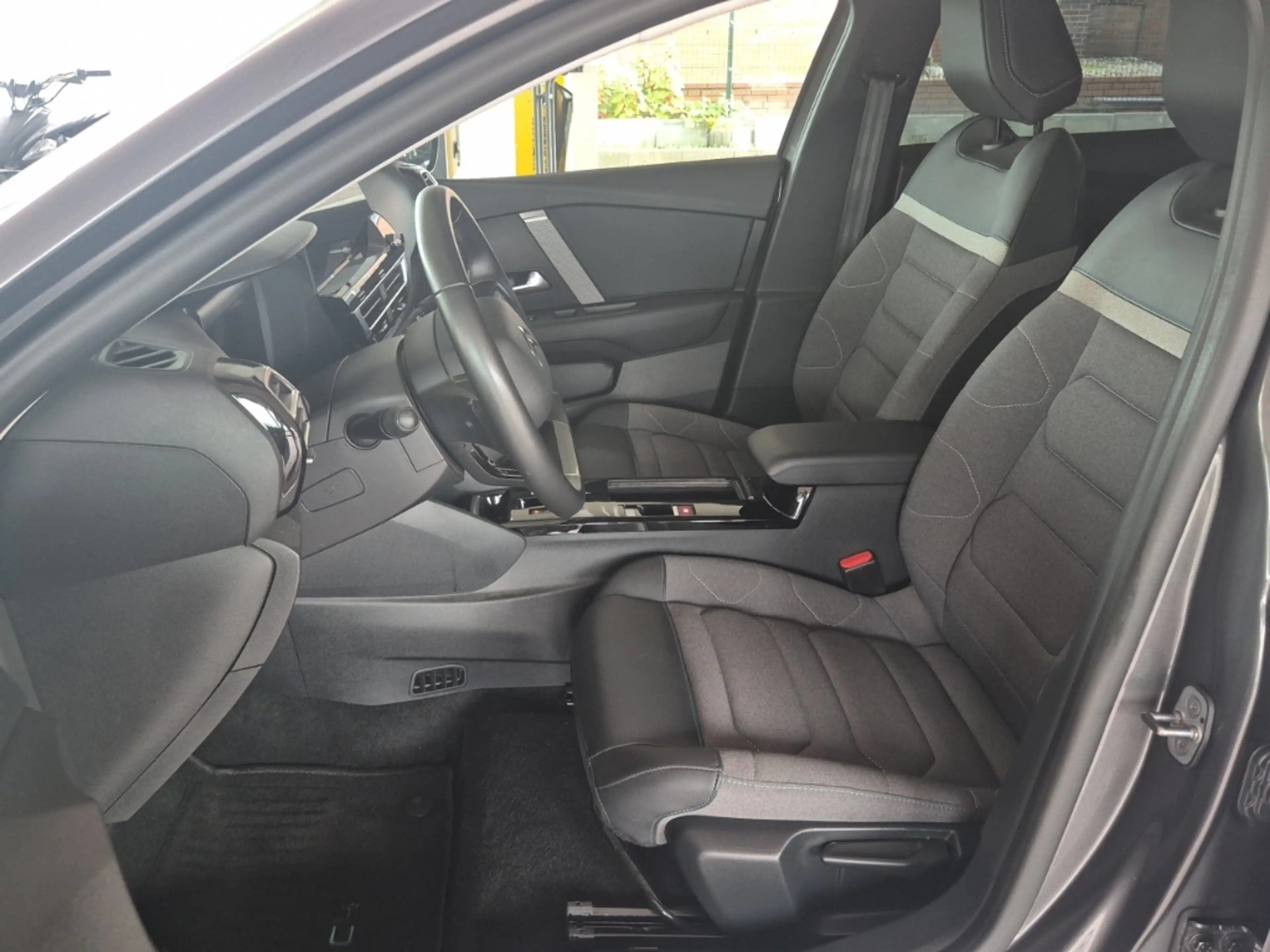 Citroen E-C4 Electric Plus 11kw Shz Navi Kamera Tempomat — photo 13