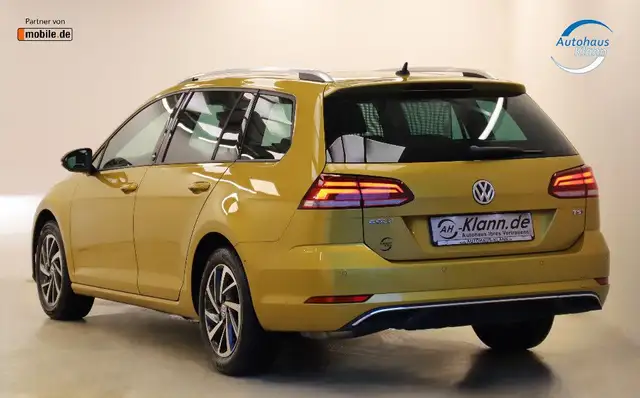 Volkswagen Golf view 8