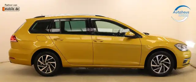 Volkswagen Golf view 5