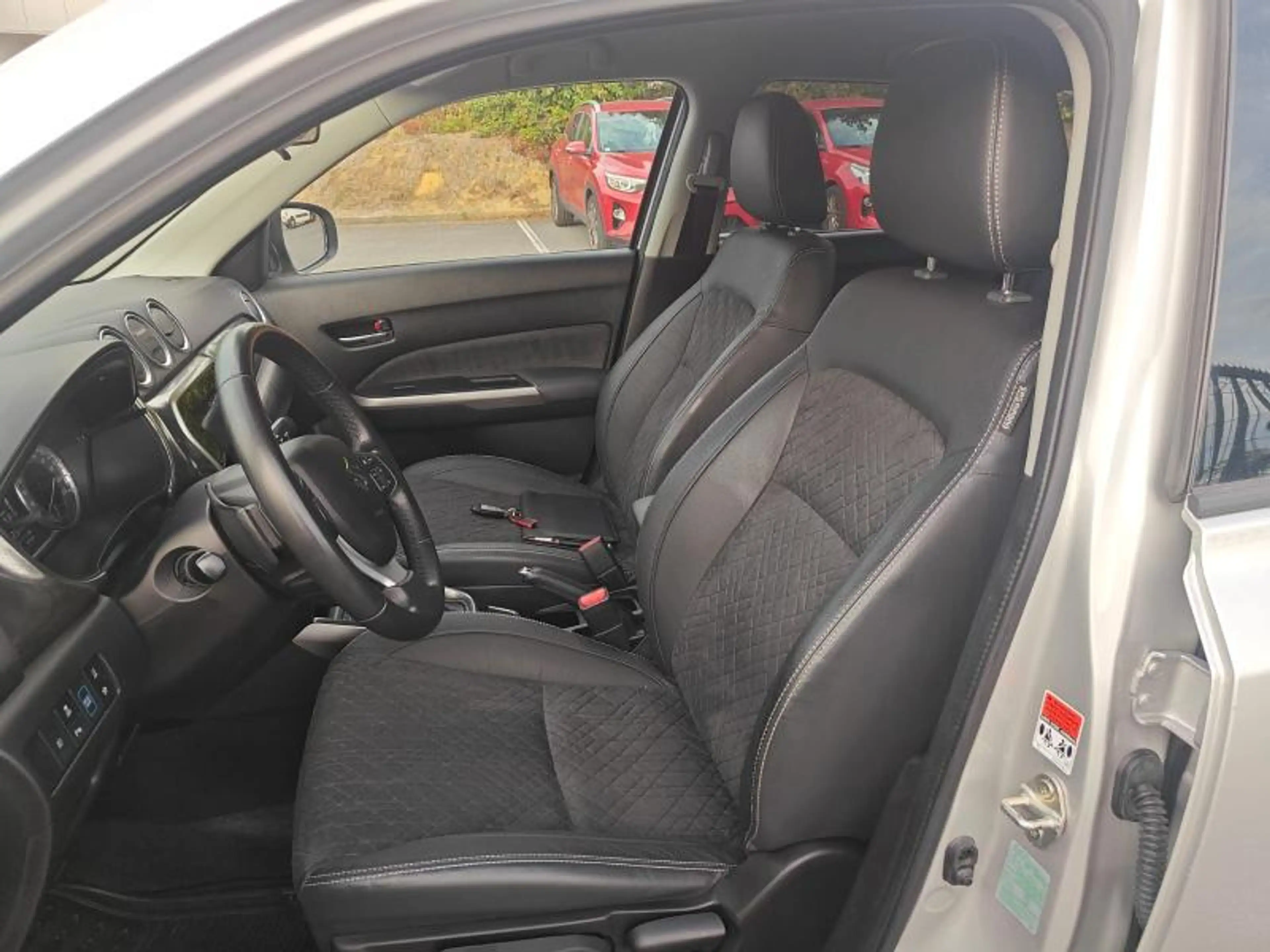 Suzuki Vitara 1.5 HYBRID STYLE AUTOMAAT Keyless | Dodehoeksensor — photo 9