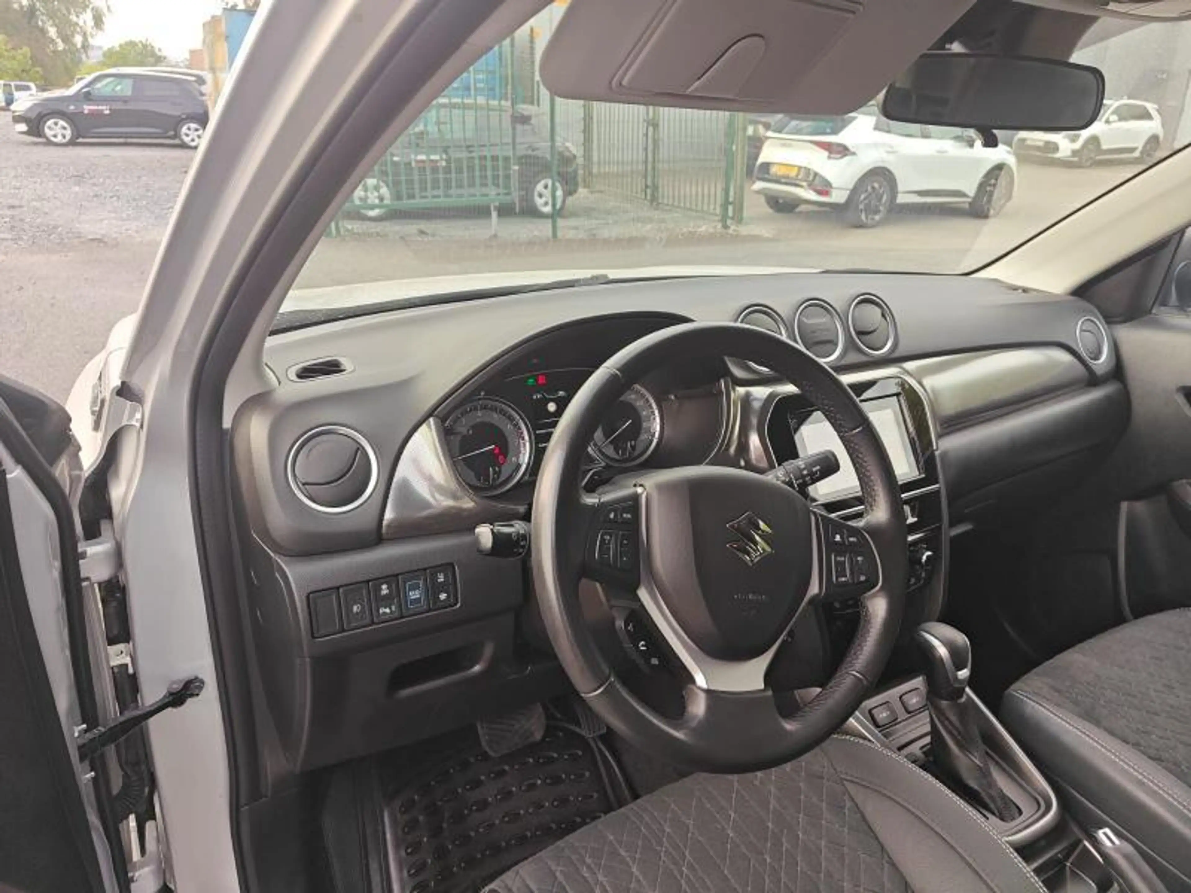 Suzuki Vitara 1.5 HYBRID STYLE AUTOMAAT Keyless | Dodehoeksensor — photo 6