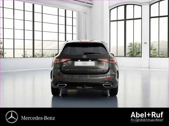 Mercedes-Benz GLC view 5