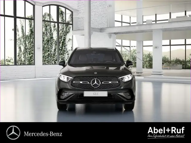 Mercedes-Benz GLC view 2