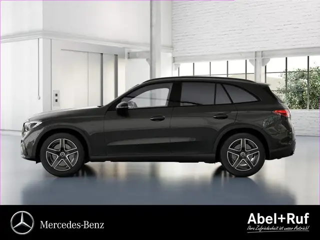 Mercedes-Benz GLC view 3