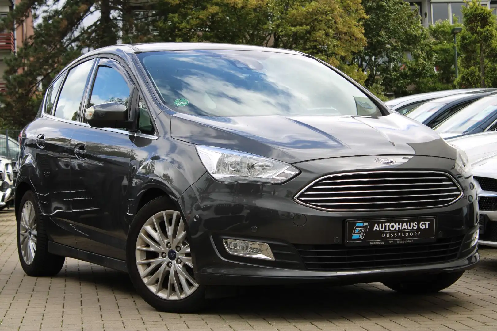 Ford C-Max 1.5 EcoB/Titanium/Autom/Klima/Kamera/Navi Grau - 1