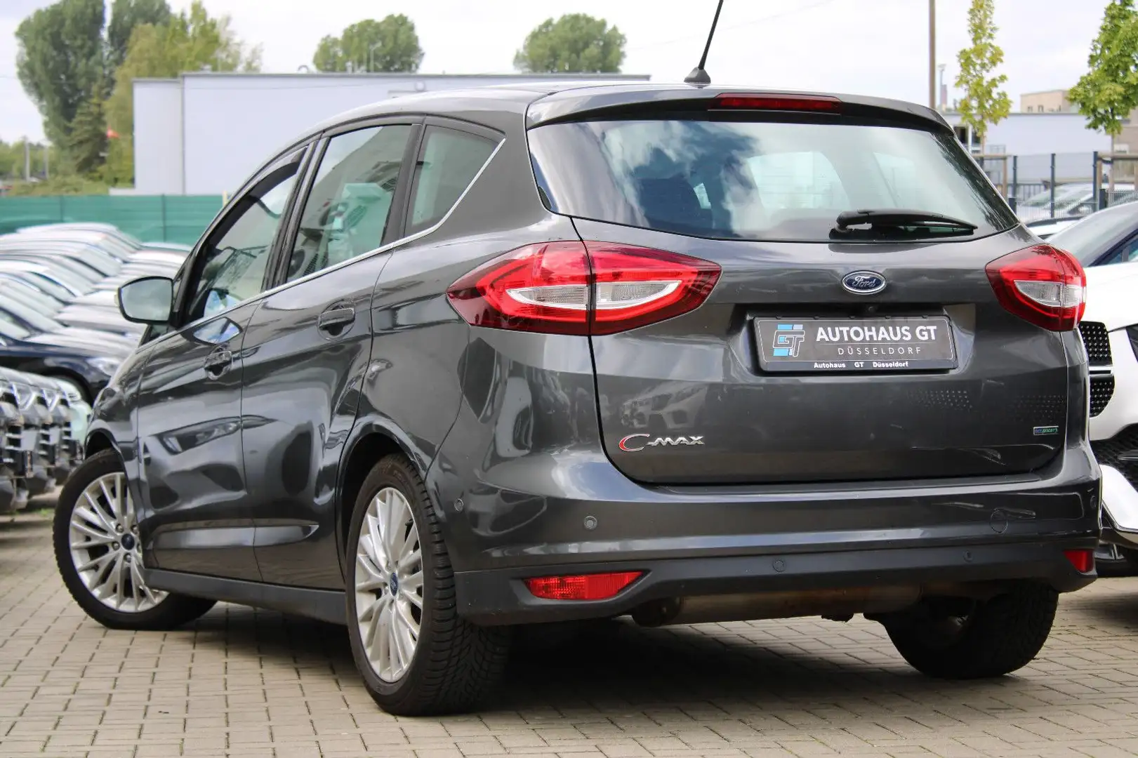Ford C-Max 1.5 EcoB/Titanium/Autom/Klima/Kamera/Navi Grau - 2