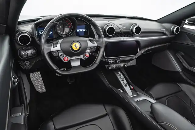Ferrari Portofino view 12