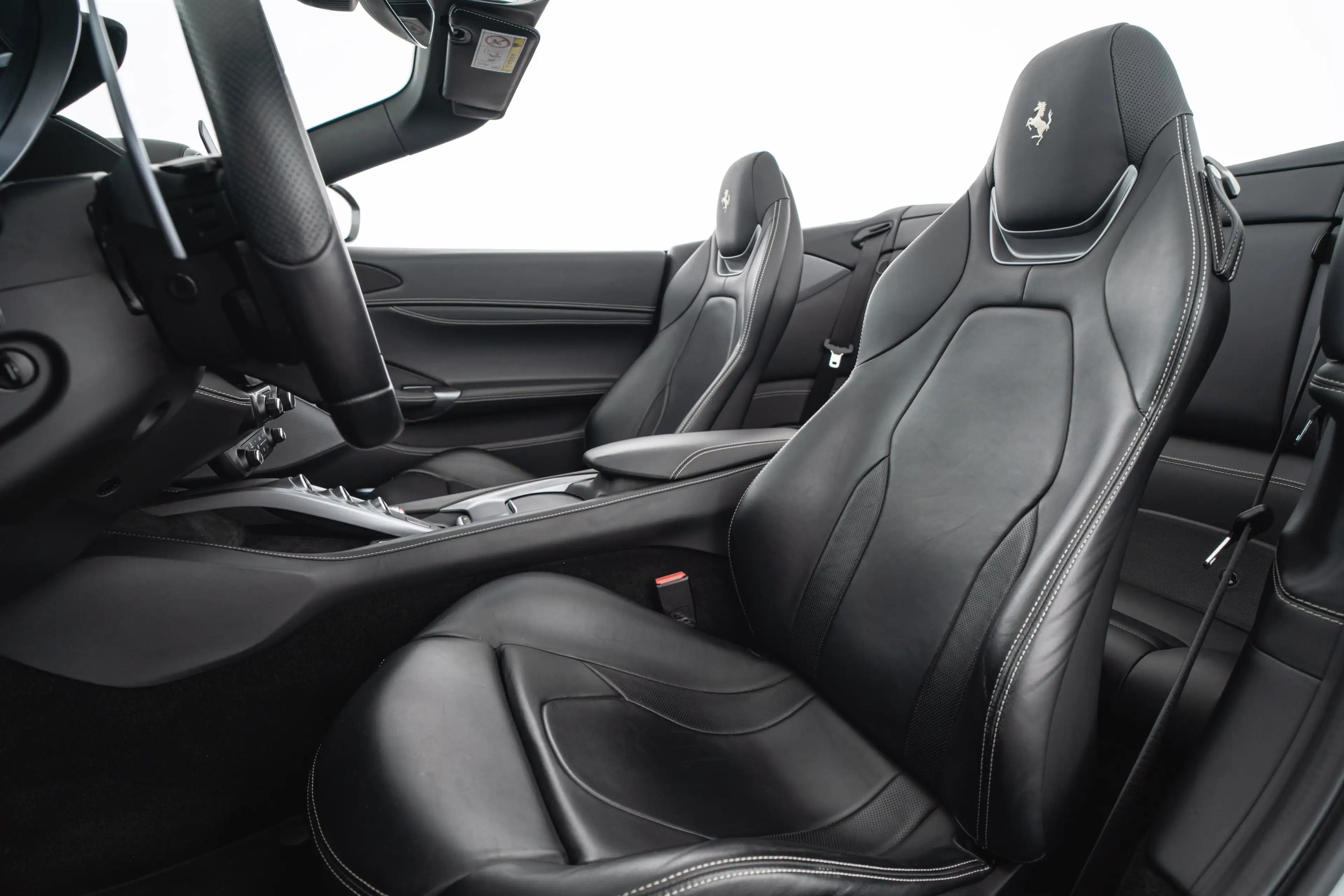 Ferrari Portofino 3.9 T V8 DCT — photo 11