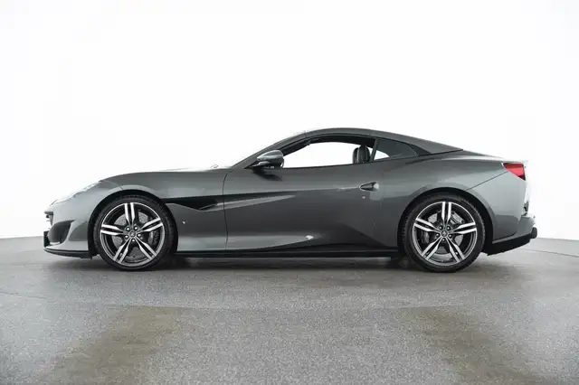Ferrari Portofino view 8