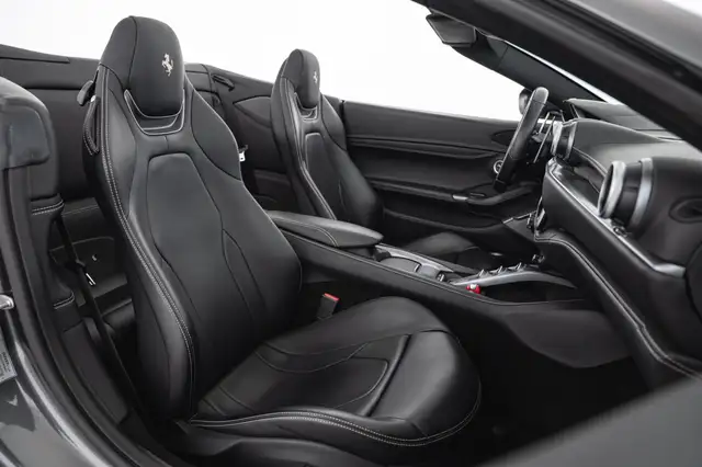 Ferrari Portofino view 13