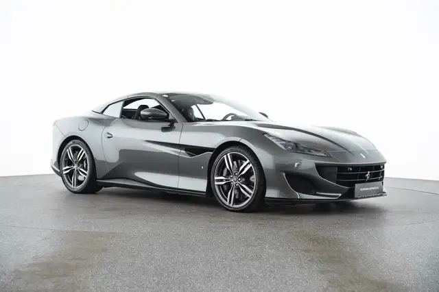 Ferrari Portofino view 3