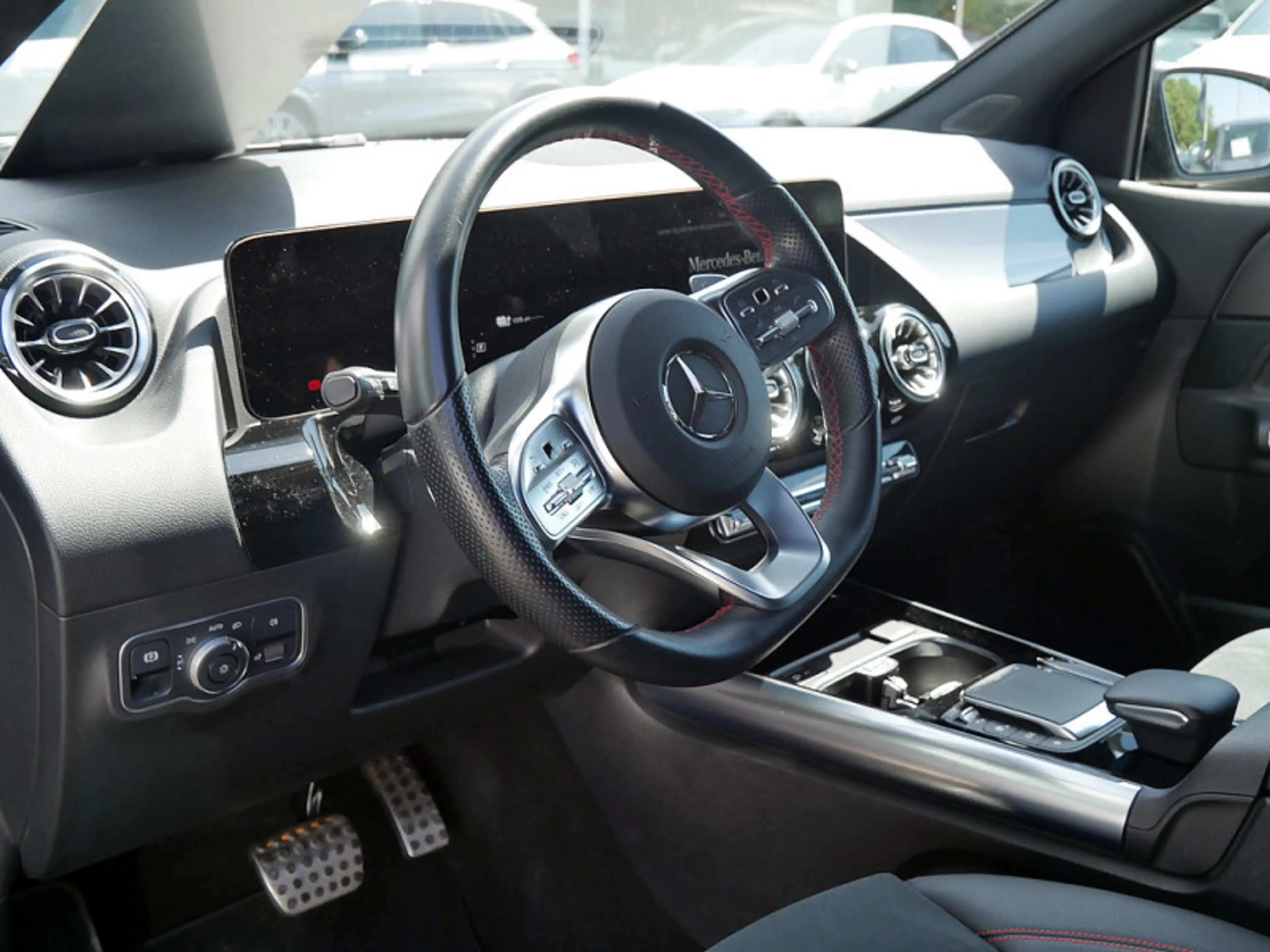 Mercedes-Benz B 250 e AMG NIGHT MULTI SPUR PDC SHZ — photo 13
