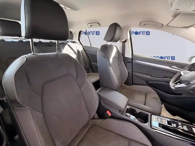 Volkswagen Golf view 8