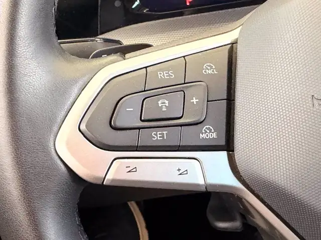 Volkswagen Golf view 22