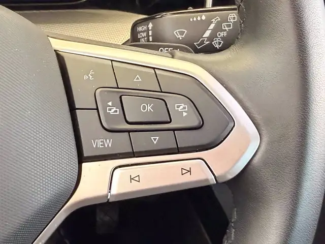 Volkswagen Golf view 23