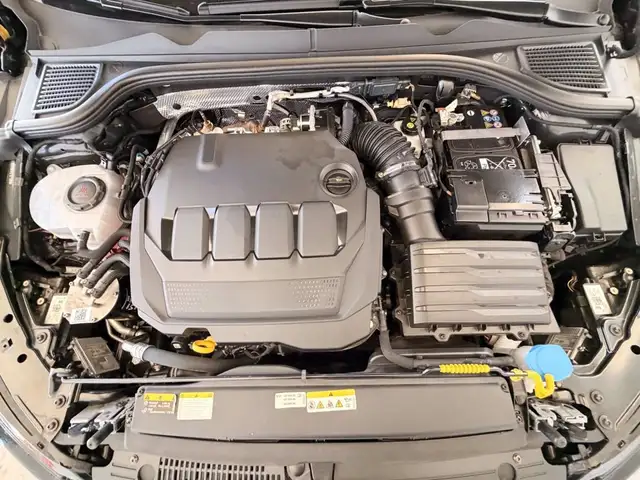 Volkswagen Golf view 13