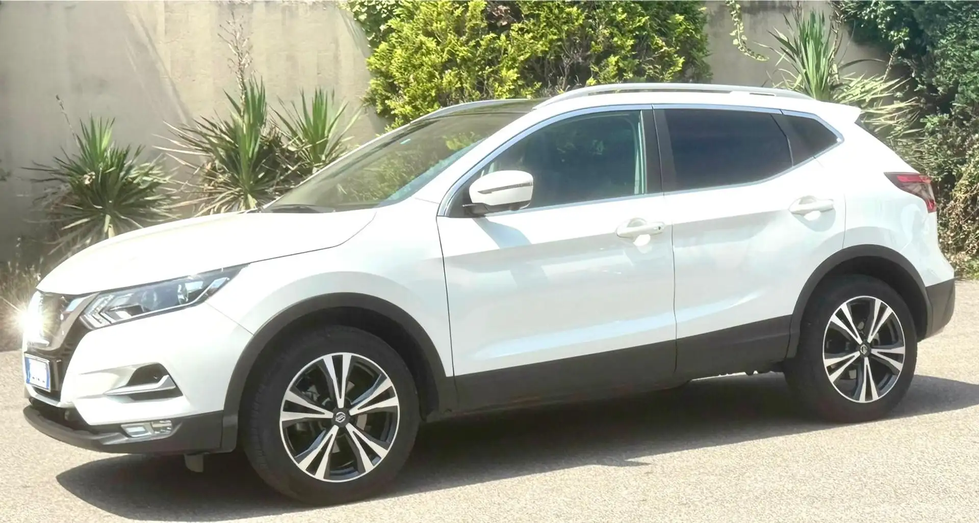 Nissan Qashqai 1.5 dci N-Vision 110cv - 1