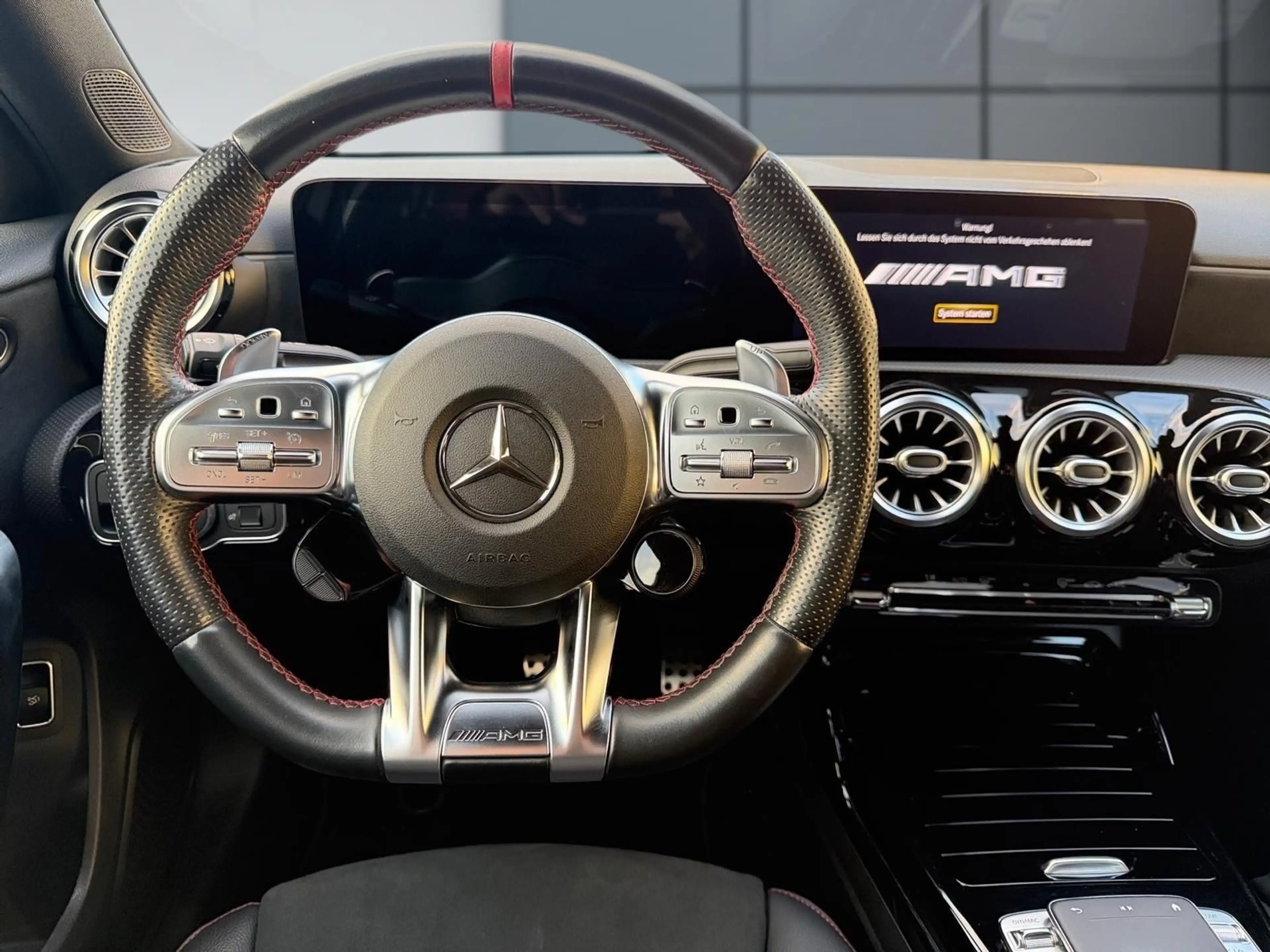 Mercedes-Benz A 35 AMG A Limousine A 35 AMG 4Matic AUTOMATIK — photo 9