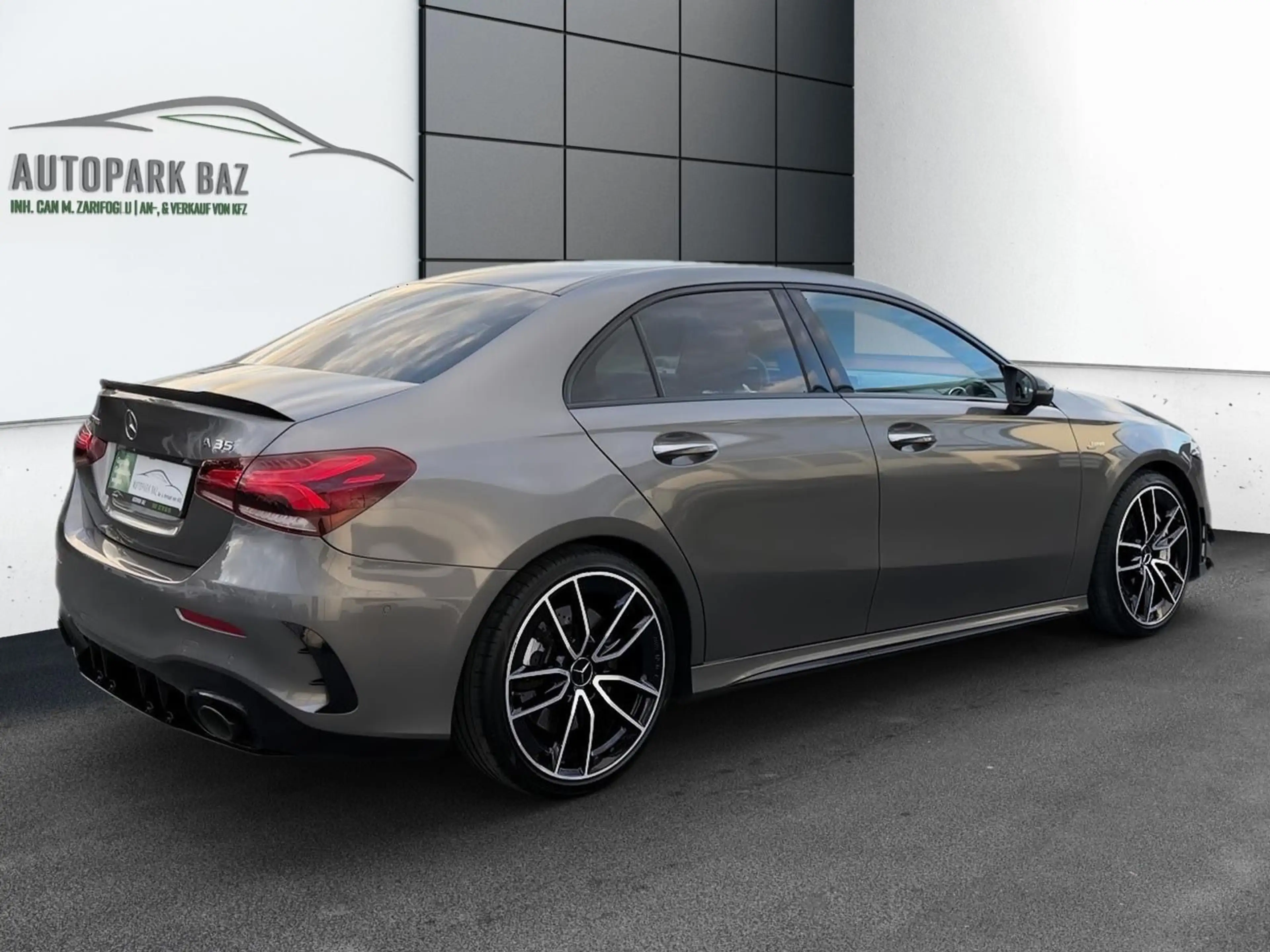 Mercedes-Benz A 35 AMG A Limousine A 35 AMG 4Matic AUTOMATIK — photo 3
