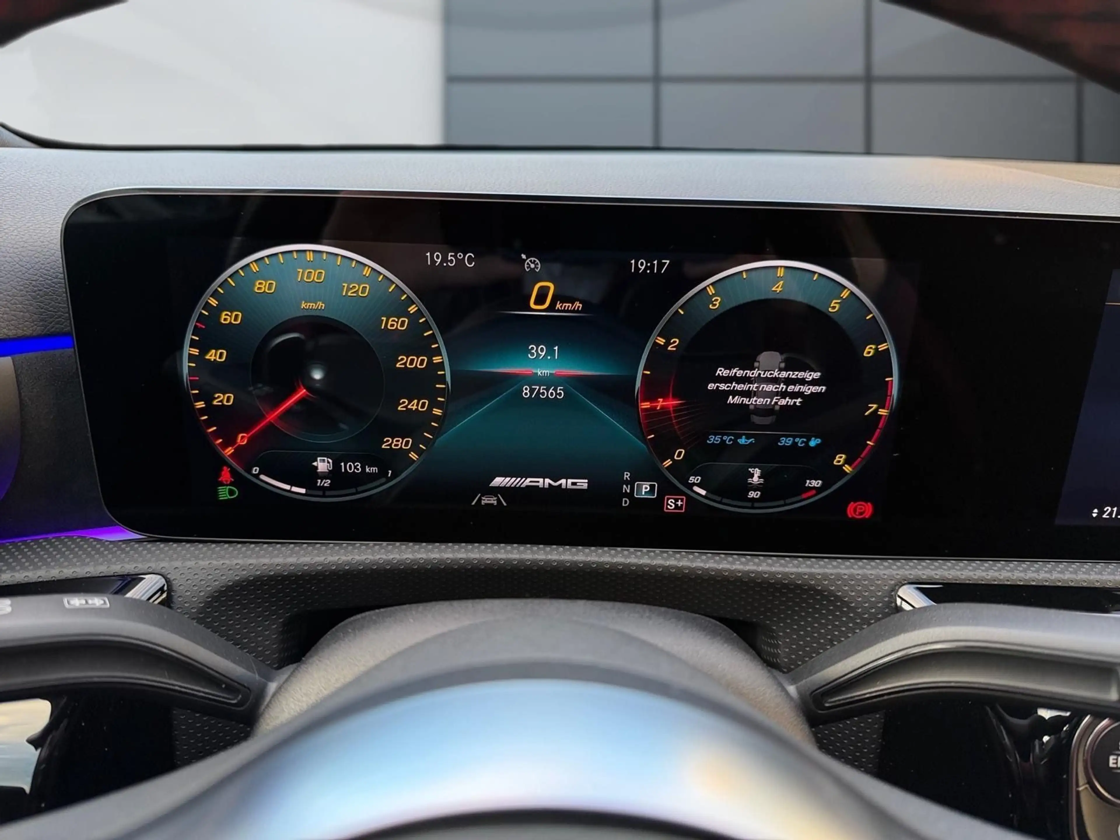 Mercedes-Benz A 35 AMG A Limousine A 35 AMG 4Matic AUTOMATIK — photo 11