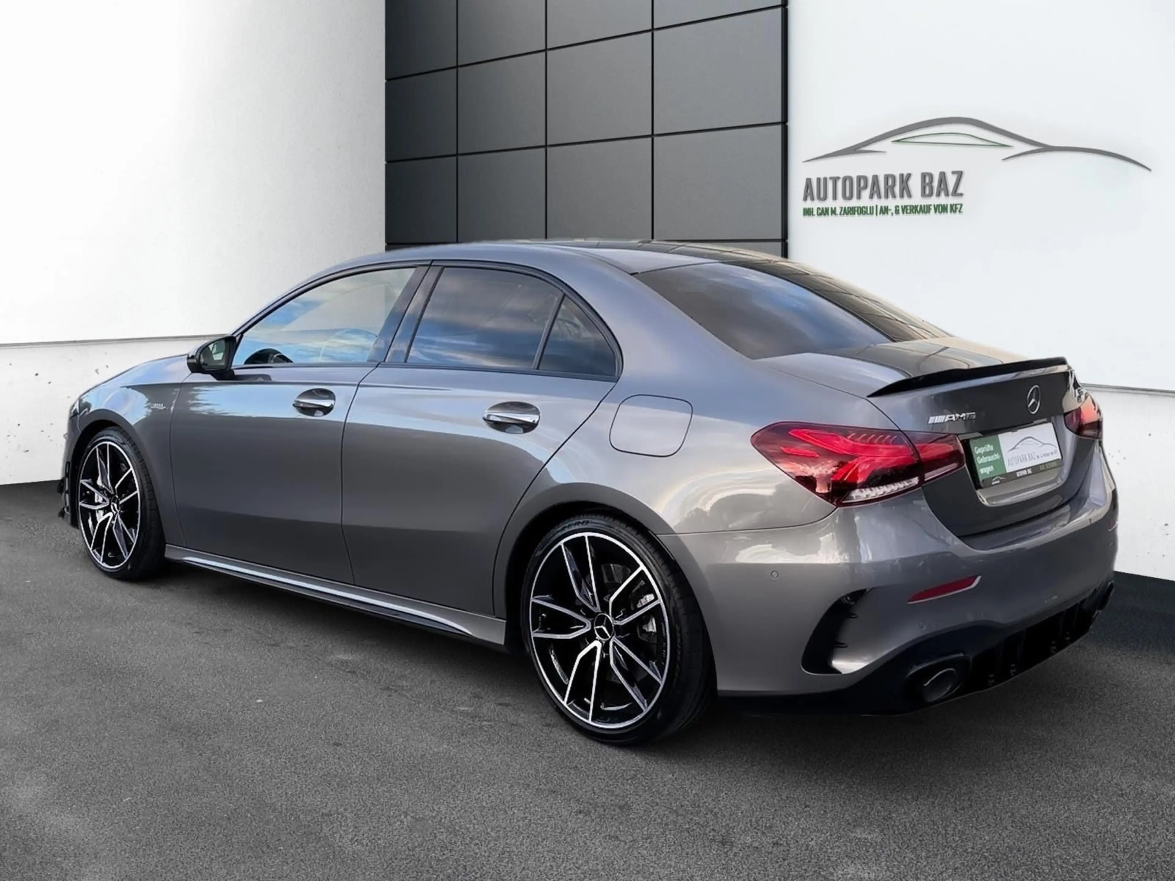 Mercedes-Benz A 35 AMG A Limousine A 35 AMG 4Matic AUTOMATIK — photo 4
