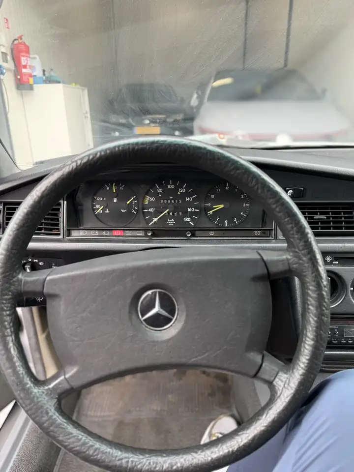 Mercedes-Benz 190 2.0, foto 5