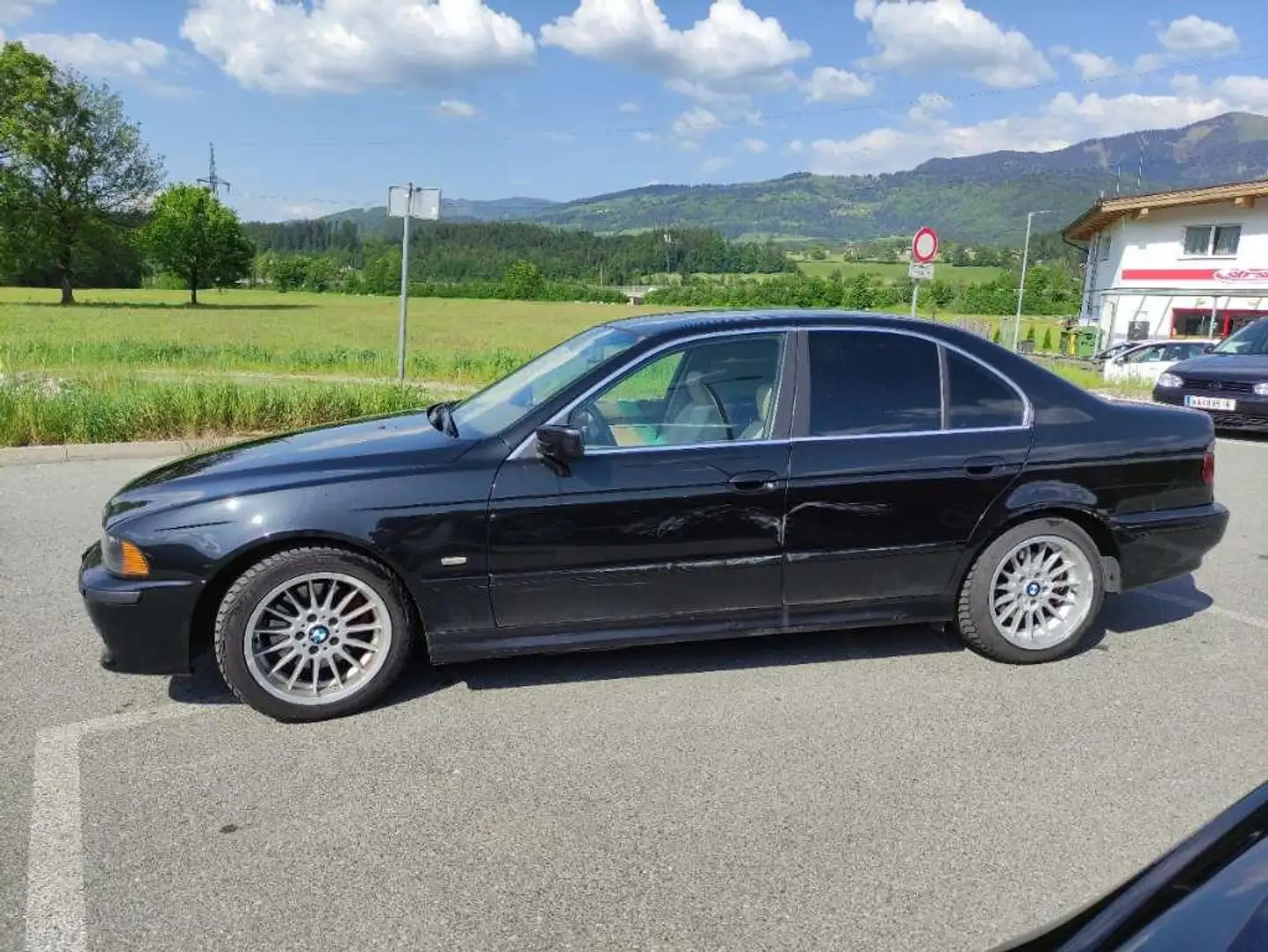 BMW 530 530d Aut. Чорний - 2