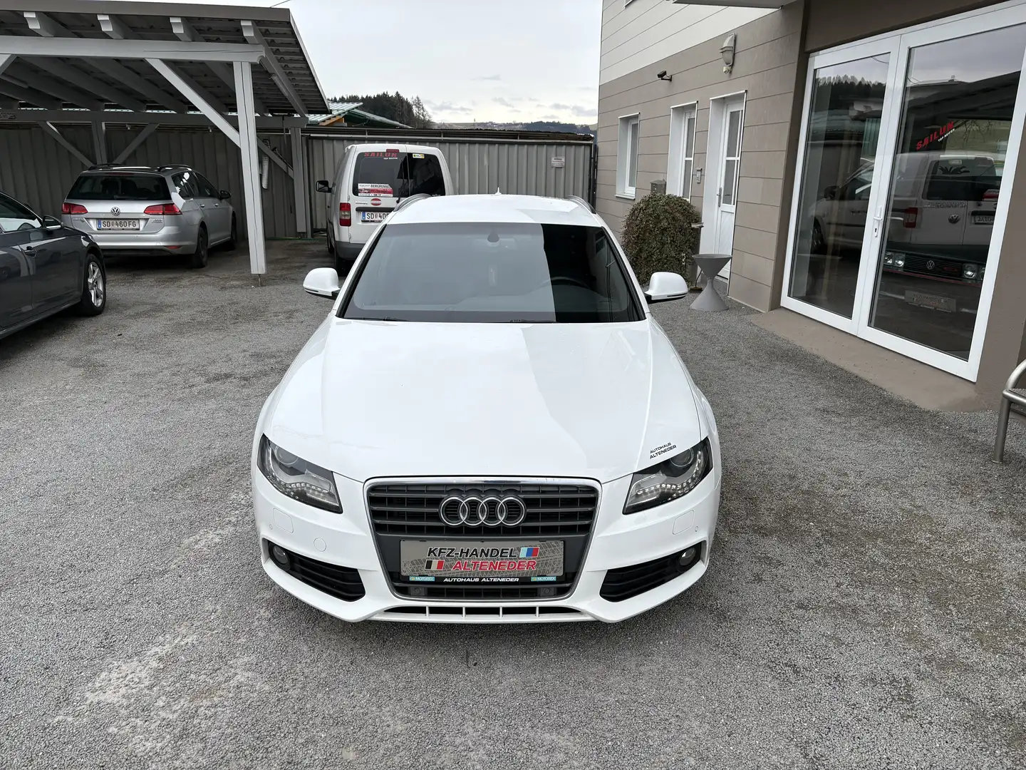 Audi A4 Avant 2,0 TDI DPF *3x S-line*XENON*TEMP*SITZH* Weiß - 2