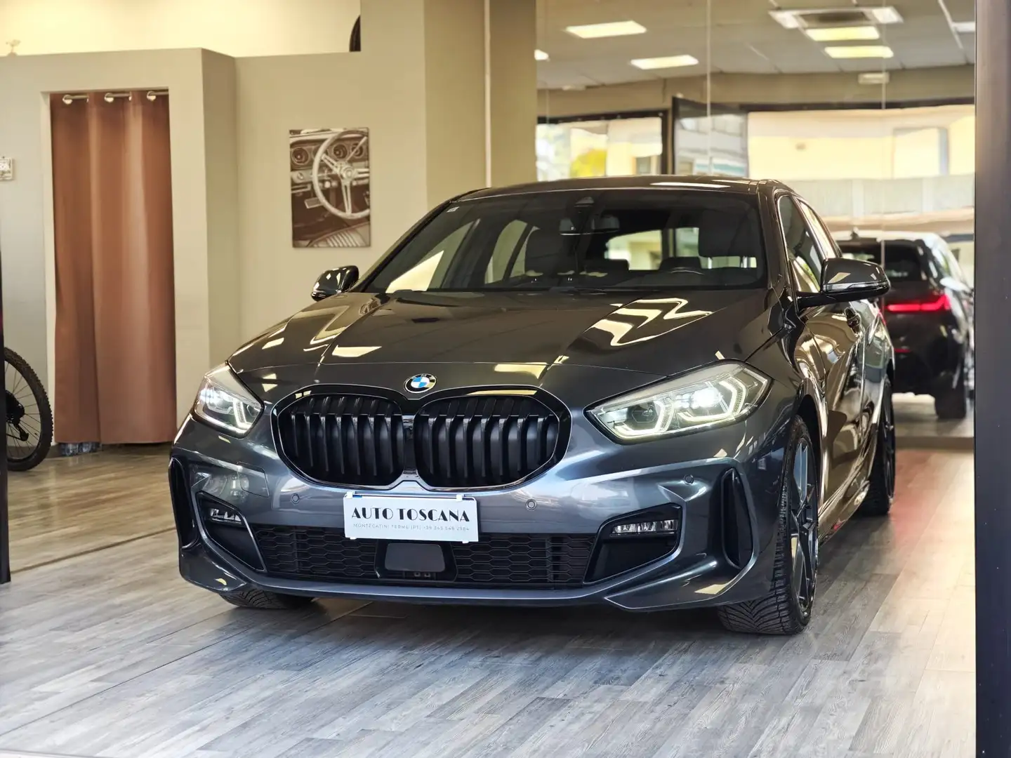 BMW 118 Serie 1 F40 118i Msport 140cv auto Grau - 2